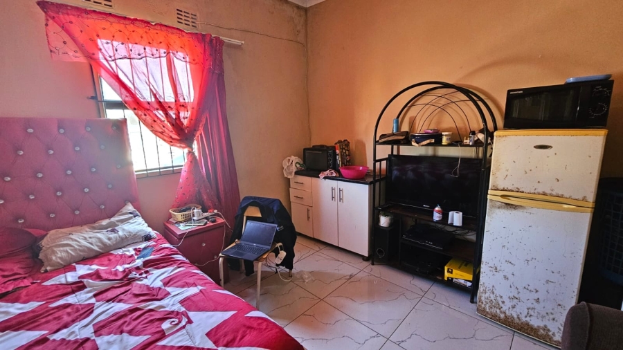 6 Bedroom Property for Sale in Quigney Eastern Cape